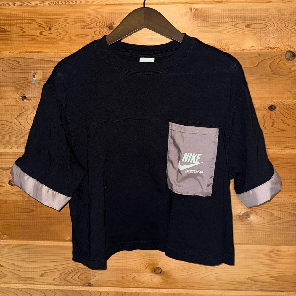 Nike Crop Top